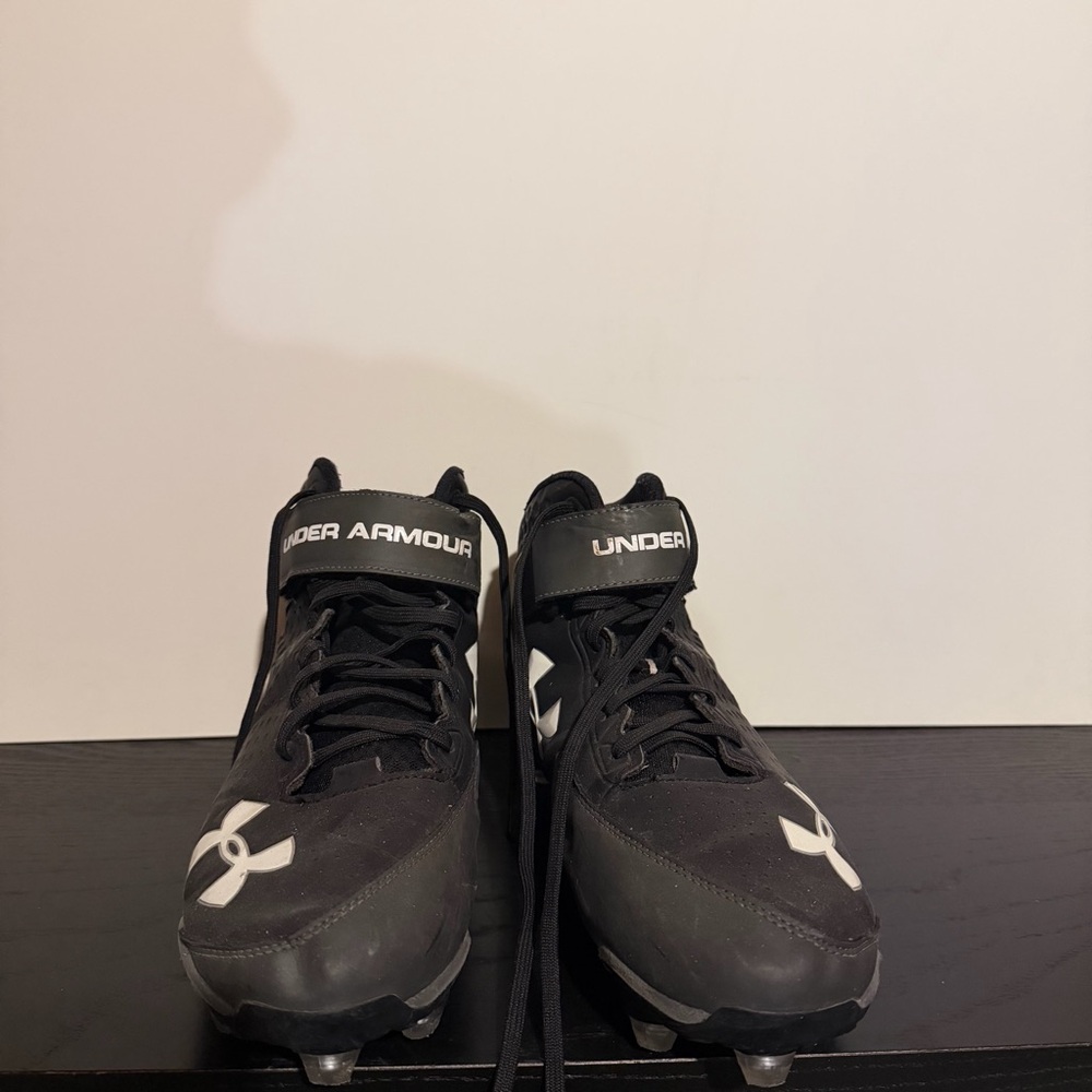 Under Armour Black and White Athletic Cleats